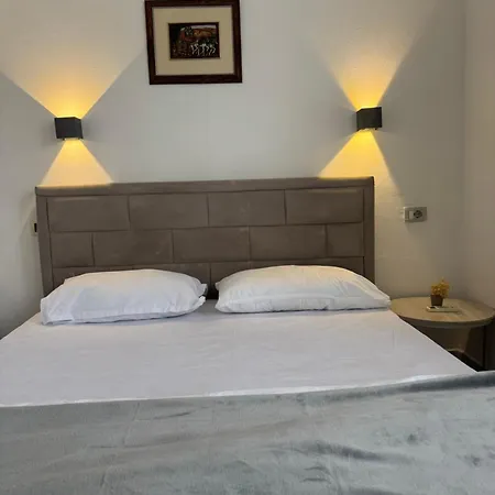 Aparthotel Lea Vlorë