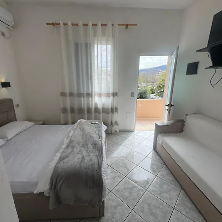 Aparthotel Lea Vlorë